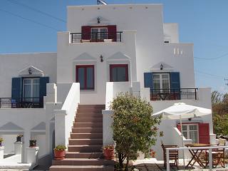 Chryssopelia Accommodation in Naxos Island